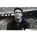 Photo d'époque du joueur du AC Milan Cesare Maldini avec le maillot Maillot rétro AC Milan 1962/63