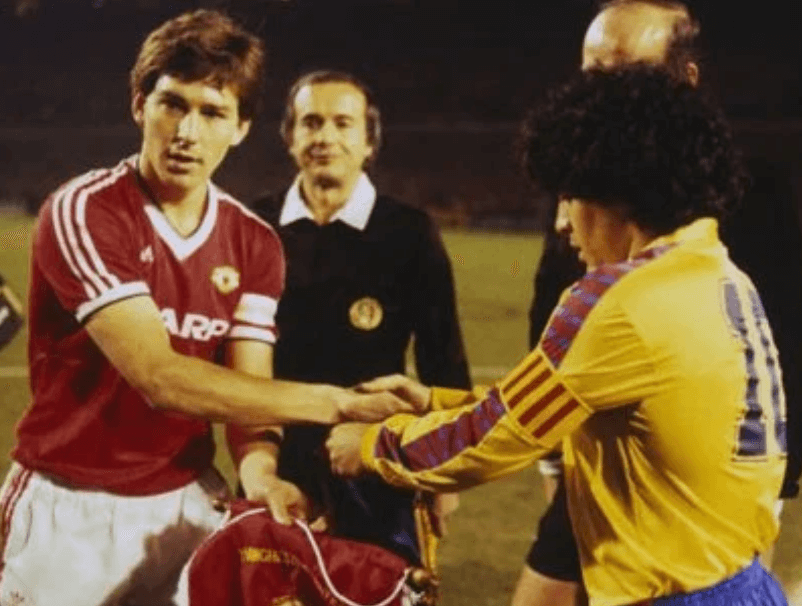 Maradona en el Barcelona 1984 partido Recopa frente al Manchester United