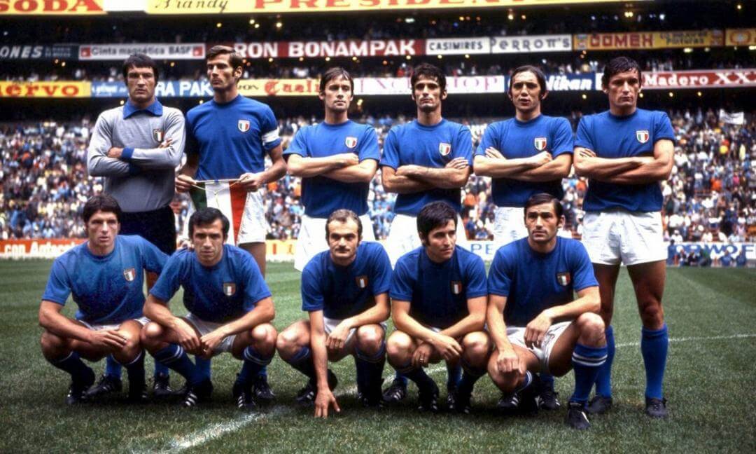 Équipe Italie 1970 de football sur le terrain de jeu- Coupe du Monde Mexique 1970